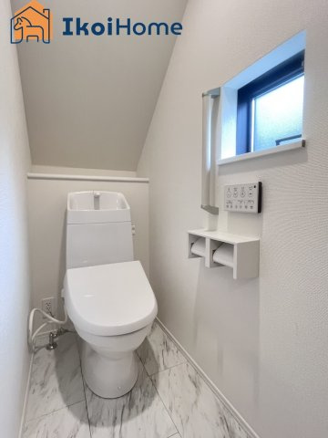 神戸市西区春日台9丁目13番　A号棟　新築戸建のトイレ|【ホームページに現地動画掲載中】●年中無休：当日予約可●1階・2階ウォッシュレット付のお手洗い。