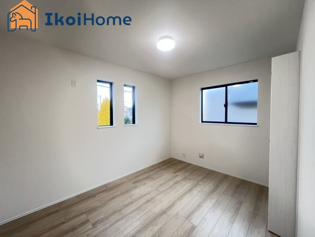 神戸市西区春日台9丁目13番　A号棟　新築戸建の寝室|【ホームページに現地動画掲載中】●年中無休：当日予約可●オプションでフローリング強化のコーティングも