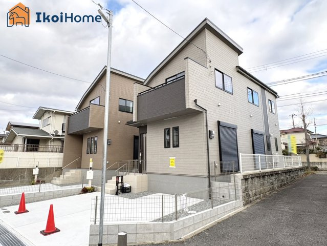 神戸市西区春日台9丁目13番　B号棟　新築戸建の駐車場|【ホームページに現地動画掲載中】●年中無休：当日予約可●並列2台駐車可能！両面道路で開放感ございます