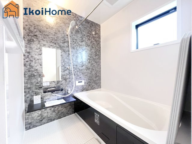 神戸市西区学園東町2期　1号棟　新築戸建の浴室|【ホームページに現地動画掲載中】●年中無休：当日予約可●「断熱ユニットバス・断熱浴槽」を使用。