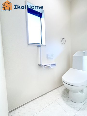 神戸市西区学園東町2期　1号棟　新築戸建のトイレ|【ホームページに現地動画掲載中】●年中無休：当日予約可●節水型で従来製品より60％水量削減。