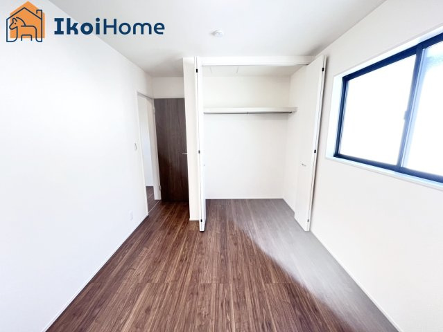 神戸市西区学園東町2期　1号棟　新築戸建の寝室|【ホームページに現地動画掲載中】●年中無休：当日予約可●全室ペアガラス標準装備。通常の２倍の断熱効果