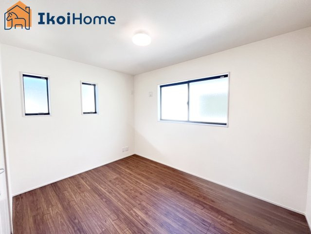 神戸市西区学園東町2期　1号棟　新築戸建の子供部屋|【ホームページに現地動画掲載中】●年中無休：当日予約可●「遮熱Ｌｏｗ−ｅ複層硝子入り窓」完備