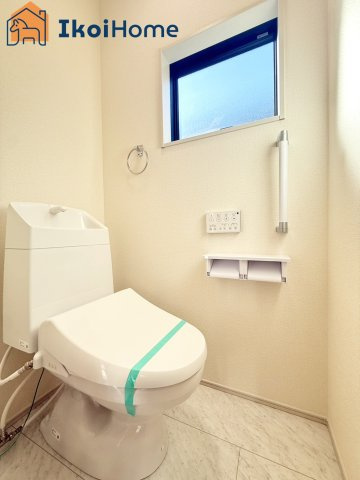 神戸市西区学園東町2期　2号棟　新築戸建のトイレ|【ホームページに現地動画掲載中】●年中無休：当日予約可●節水型で従来製品より60％水量削減。