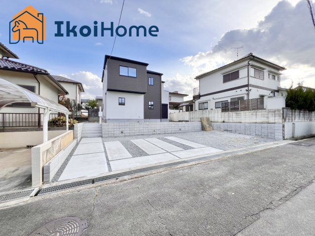 神戸市西区桜が丘西町３丁目　3期　新築戸建のエントランス|物件・当店の最寄駅まで無料送迎！最短10分で指定場所へお迎えに向かいます！まずはお問い合わせください！
