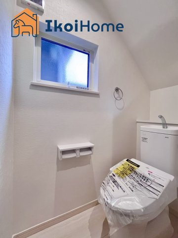 神戸市西区長畑町　新築戸建のトイレ|【ホームページに現地動画掲載中】●年中無休：当日予約可●1階・2階ウォッシュレット付のお手洗いです