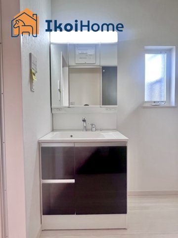 神戸市西区長畑町　新築戸建の洗面所|【ホームページに現地動画掲載中】●年中無休：当日予約可●畳２枚分の一般的な洗面室です