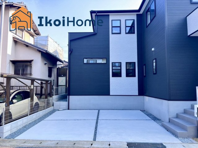 神戸市西区長畑町　新築戸建の駐車場|【ホームページに現地動画掲載中】●年中無休：当日予約可●お車並列2台駐車可能！前面道路幅員6ｍで広々