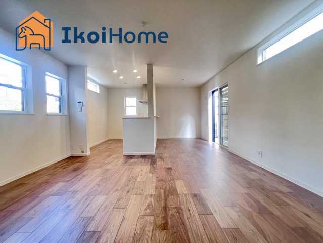 神戸市西区長畑町　新築戸建のその他|【ホームページに現地動画掲載中】●年中無休：当日予約可●窓が多く通風採光良好の16.2帖のLDKです