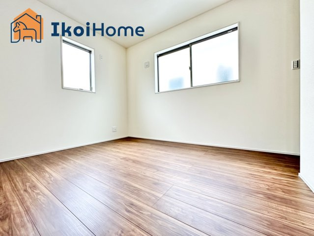 神戸市西区玉津町新方　新築戸建　8号棟の寝室|【ホームページに現地動画掲載中】●年中無休：当日予約可●「遮熱Ｌｏｗ−ｅ複層硝子入り窓」ペアガラス