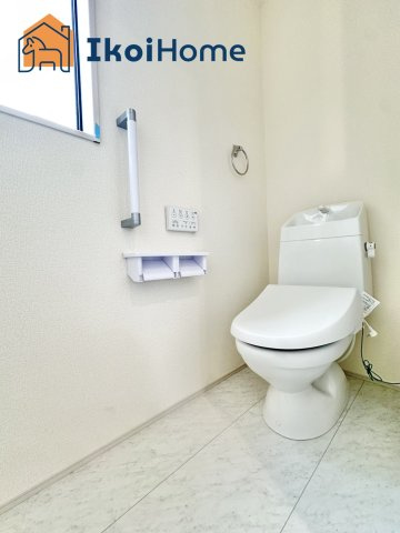 神戸市西区玉津町新方　新築戸建　7号棟のトイレ|【ホームページに現地動画掲載中】●年中無休：当日予約可●ウォシュレット、暖房便座標準装備。