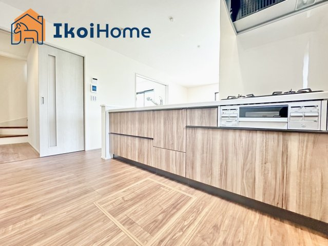 神戸市西区玉津町新方　新築戸建　7号棟のキッチン|【ホームページに現地動画掲載中】●年中無休：当日予約可●シンクは音を大幅に軽減する静音仕様