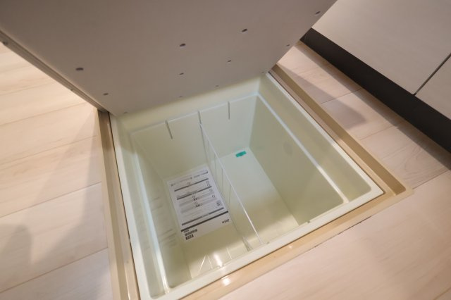 《仲介手数料無料》上尾市大字大谷本郷446(5号棟)新築一戸建てクレイドルガーデンのキッチン|撮影日 2025年10月21日 15:40 曇り