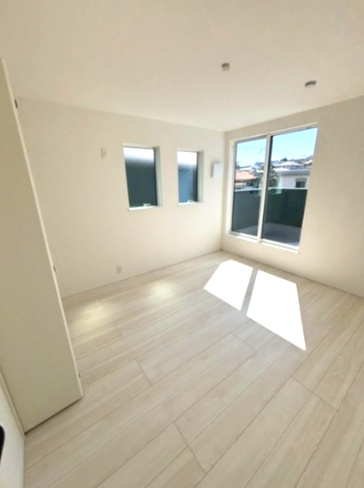 明石市朝霧台の洋室|全居室6帖以上、収納スペース付きで広々♪