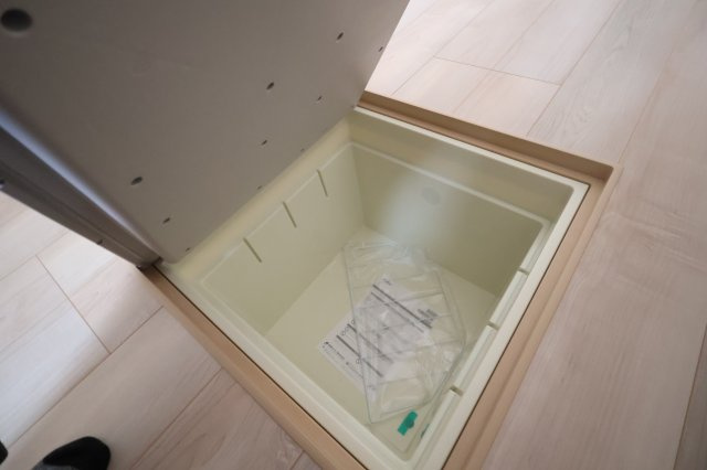 《仲介手数料無料》上尾市大字大谷本郷363-1(3号棟)新築一戸建てクレイドルガーデンのキッチン|撮影日 2025年10月21日 15:20 曇り