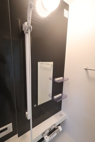 《仲介手数料無料》上尾市大字大谷本郷363-1(3号棟)新築一戸建てクレイドルガーデンの浴室|撮影日 2025年10月21日 15:20 曇り