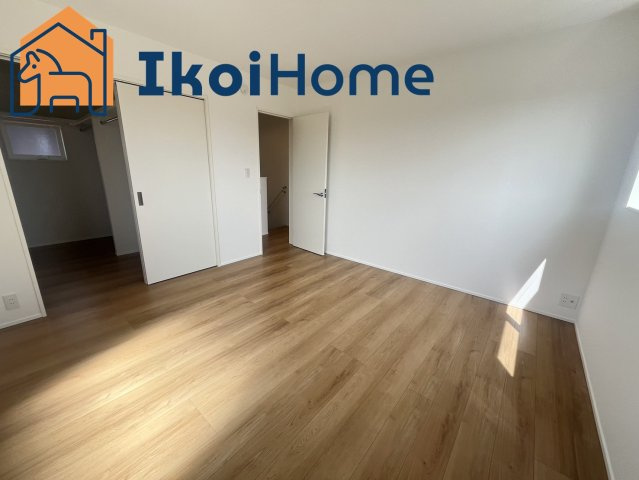 神戸市西区岩岡町　新築戸建の寝室|【ホームページに現地動画掲載中】●年中無休：当日予約可●収納が多く季節ものの家電も収納可能