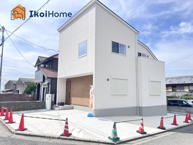 神戸市西区岩岡町　新築戸建の外観|【ホームページに現地動画掲載中】●年中無休：当日予約可●嬉しい角地物件！駐車スペース3台！