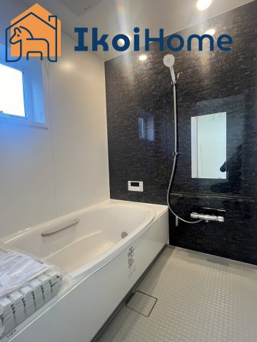 神戸市西区岩岡町　新築戸建の浴室|【ホームページに現地動画掲載中】●年中無休：当日予約可●小窓ございますので通気・換気良好でございます