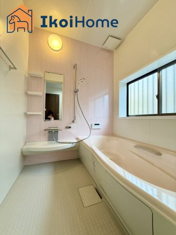 神戸市西区宮下3丁目　中古一戸建の浴室|【ホームページに現地動画掲載中】●年中無休：当日予約可●小窓ございますので通気・換気良好です。