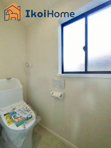 神戸市西区春日台6丁目　中古戸建のトイレ|【ホームページに現地動画掲載中】●年中無休：当日予約可●1階・2階ウォッシュレット付のお手洗い。