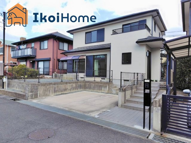 神戸市西区春日台6丁目　中古戸建のエントランス|【ホームページに現地動画掲載中】●年中無休：当日予約可●間口も広く、南向きでとても陽当り良好！お庭付