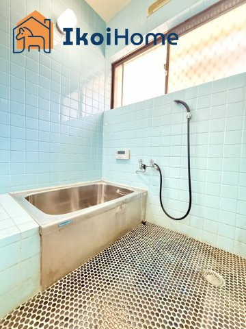 神戸市西区伊川谷町潤和　中古戸建の浴室|●年中無休：当日予約可●自動湯沸し・追炊き・足し湯などがついたオートバス。給湯パネルからも操作可能。