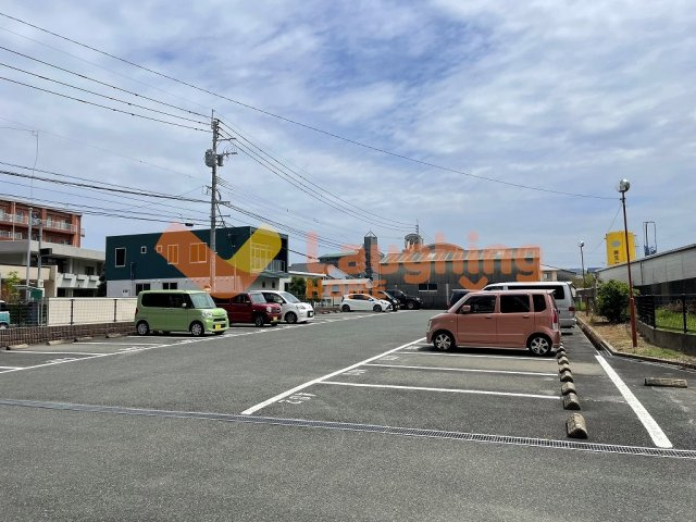 アメニティハイツ杏栄館の駐車場|カースペースがあります