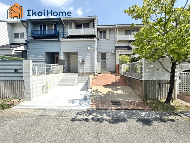 神戸市西区春日台8丁目　中古戸建の外観|【ホームページに現地動画掲載中】●年中無休：当日予約可●R7年6月リフォーム完了！駐車3台可能です！