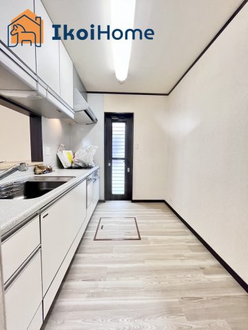 神戸市西区井吹台東町5丁目　中古戸建のキッチン|【ホームページに現地動画掲載中】●年中無休：当日予約可●キッチンになります。人気の対面式！