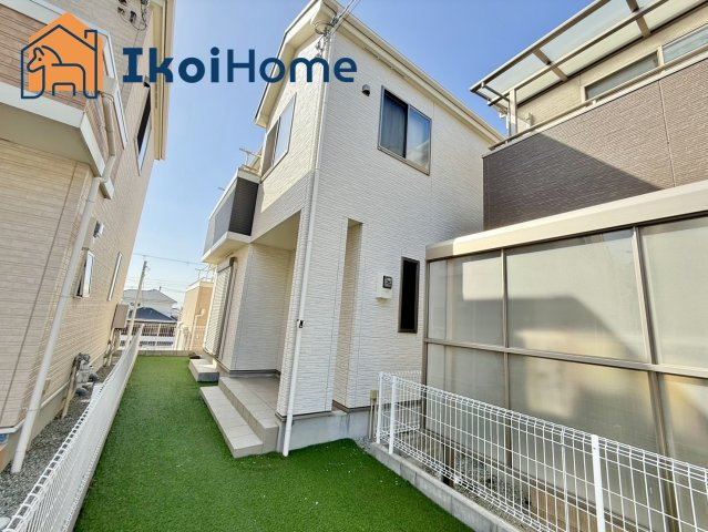 神戸市西区大津和2丁目　中古戸建の外観|令和1年7月建築の築浅物件！南向きバルコニーで明るいです！太陽光発電システム設置！キッチン食洗器付！