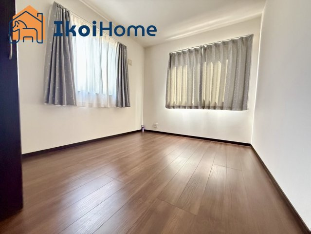 神戸市西区大津和2丁目　中古戸建のその他|●年中無休：当日予約可●収納が多く季節ものの家電も収納できます。ハンガーラックの設置も可能