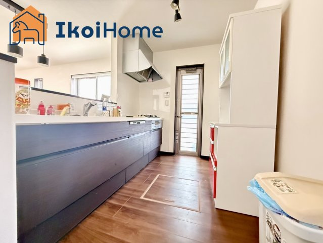 神戸市西区大津和2丁目　中古戸建のキッチン|キッチンになります。内幅ゆったりございますのでお好きな家具・家電置いていただけます。