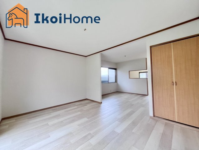 神戸市西区竹の台５丁目　中古戸建の寝室|【ホームページに現地動画掲載中】●年中無休：当日予約可●カーテン・カーテンレール未設置。ご相談下さい