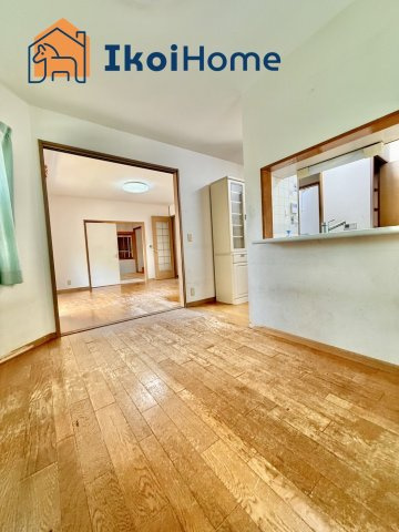 神戸市西区美賀多台3丁目　中古戸建のバルコニー|●年中無休：当日予約可●オプションでより一層フローリング強くする10年保証のコーティングもご用意		