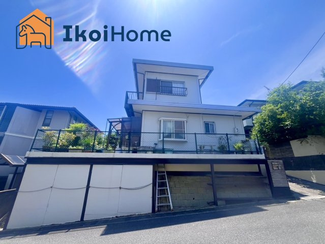 神戸市西区富士見が丘4丁目　中古戸建の玄関|●年中無休：当日予約可●リフォーム履歴ございます♪8SLDKですので部屋数多く多様にご使用可能！