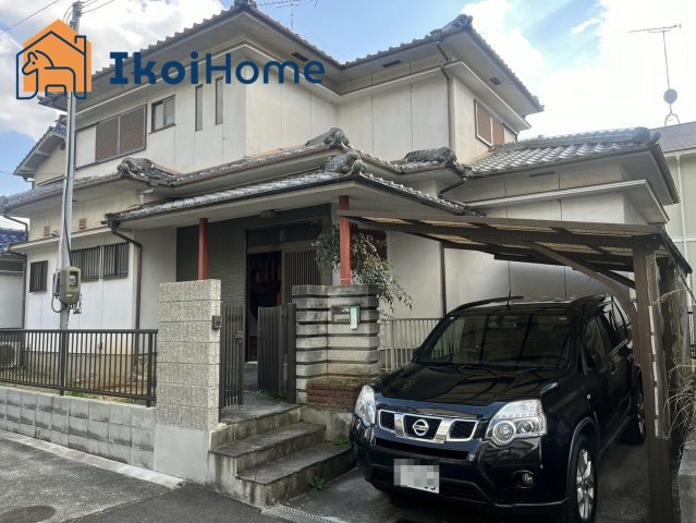 神戸市西区押部谷木幡　中古戸建の駐車場|●年中無休：当日予約可●駅近ながらお車も1台駐車可能！雨や強い日差しから守ってくれるカーポート付♪