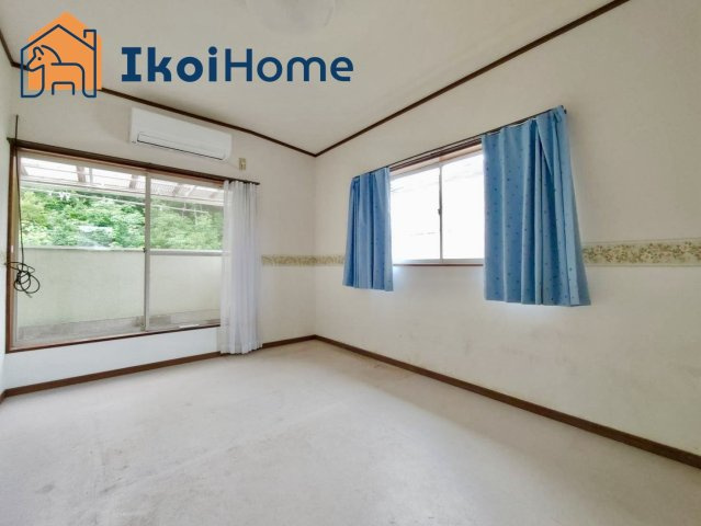 神戸市西区伊川谷町潤和　中古一戸建の内装|●年中無休：当日予約可●収納が多く季節ものの家電も収納できます。ハンガーラックの設置も可能