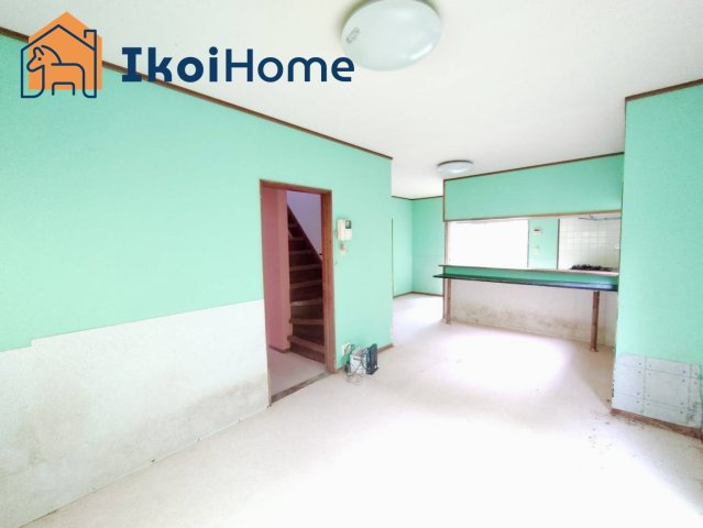 神戸市西区伊川谷町潤和　中古一戸建の寝室|●年中無休：当日予約可●西区、垂水区、明石市初。弊社は契約前に新築戸建の住宅診断を無料で行っています