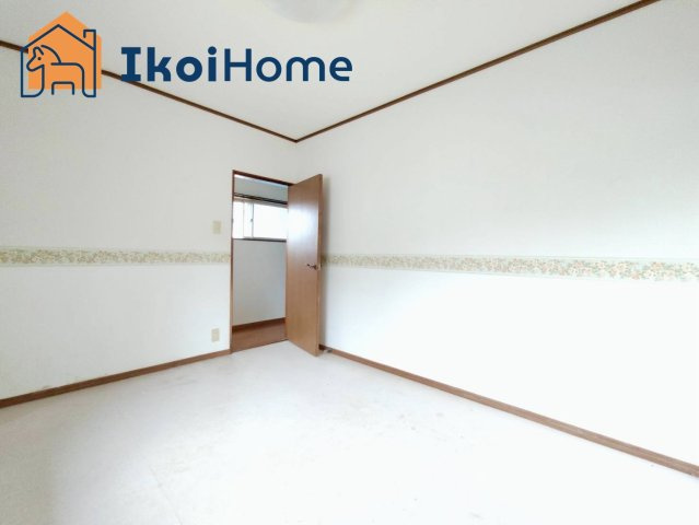 神戸市西区伊川谷町潤和　中古一戸建の子供部屋|●資料・カタログのご請求無料●スーパーやコンビニ、飲食店、病院など徒歩圏内の施設も多々あります。