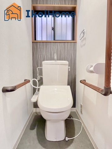 神戸市西区王塚台　中古戸建のトイレ|【ホームページに現地動画掲載中】●年中無休：当日予約可●1階・2階ウォッシュレット付のお手洗い。