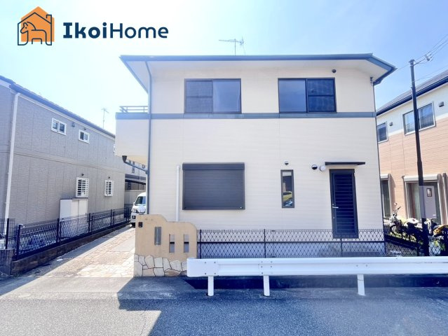 神戸市西区水谷2丁目　中古戸建のエントランス|●資料・カタログのご請求無料●スーパーやコンビニ、飲食店、病院など徒歩圏内の施設も多々あります。		