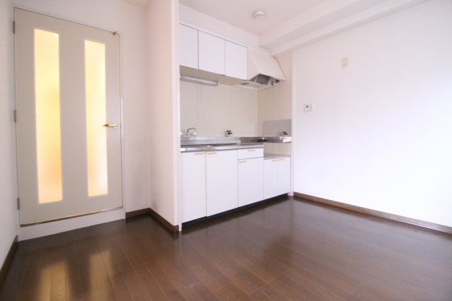 コウアロイヤル垂水PartⅡの居間・リビング