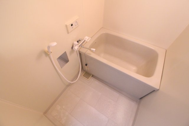 コウアロイヤル垂水PartⅡの浴室