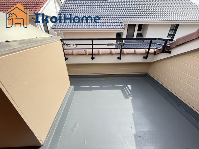 神戸市西区樫野台３丁目　中古戸建　リフォ完のバルコニー|【ホームページに現地動画掲載中】●年中無休：当日予約可●バルコニー。屋根は８～万円バルコニー設置可