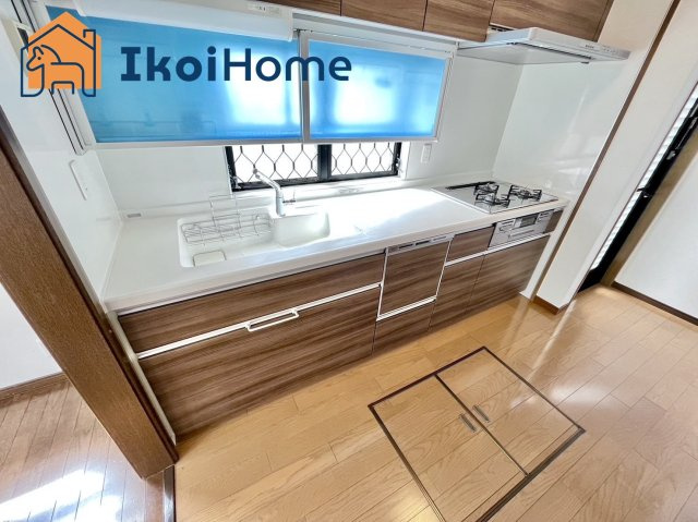 神戸市西区樫野台３丁目　中古戸建　リフォ完のキッチン|【ホームページに現地動画掲載中】●年中無休：当日予約可●キッチン同色のカップボードご依頼可能