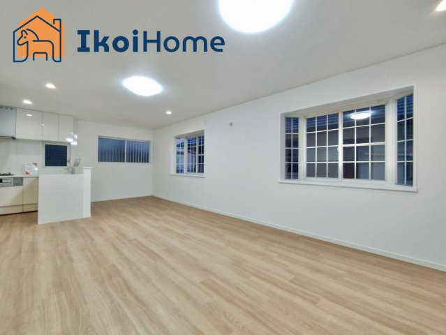 神戸市西区樫野台4丁目　中古の居間・リビング|【ホームページに現地動画掲載中】●年中無休：当日予約可●リビングは長方形で家具を配置しやすい間取り。