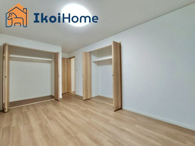 神戸市西区樫野台4丁目　中古の収納|【ホームページに現地動画掲載中】●年中無休：当日予約可●収納広々♪収納時に便利な棚・ハンガーパイプ付