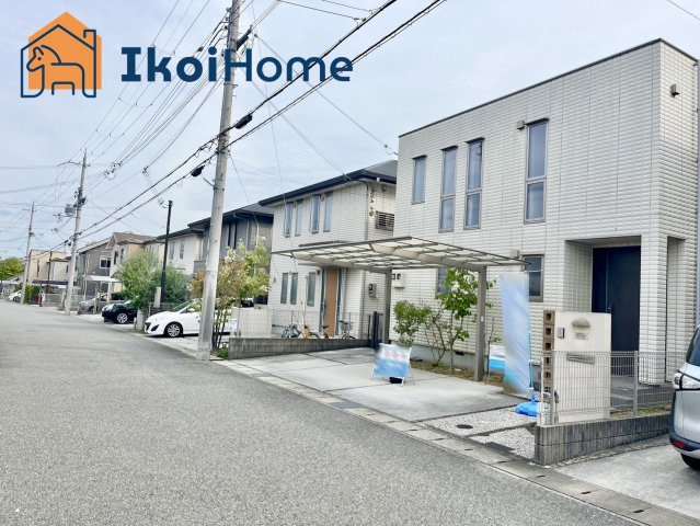 神戸市西区春日台５丁目　中古一戸建のエントランス|【ホームページに現地動画掲載中】●年中無休：当日予約可●お庭・カーポート・蓄電池・太陽光完備！