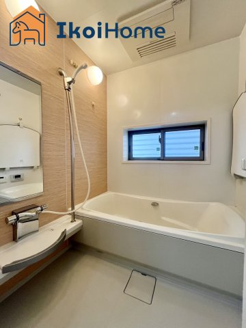 神戸市西区春日台５丁目　中古一戸建の浴室|【ホームページに現地動画掲載中】●年中無休：当日予約可●「断熱ユニットバス・断熱浴槽」を採用！